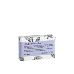 Davines LOVE – szampon w kostce VOLU, LOVE, MOMO, DEDE. Nowe szampony w kostce. Tradycyjne szampony Davines Essential Haircare już od teraz mają swoje eko-odpowiedniki w stałej formie